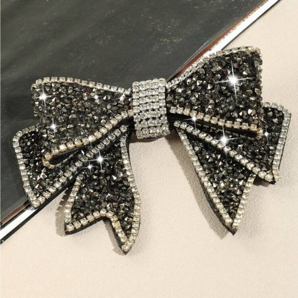 ✨Sparkling Black and Silver Bow Rhinestone Brooch - Picture 2 of 6